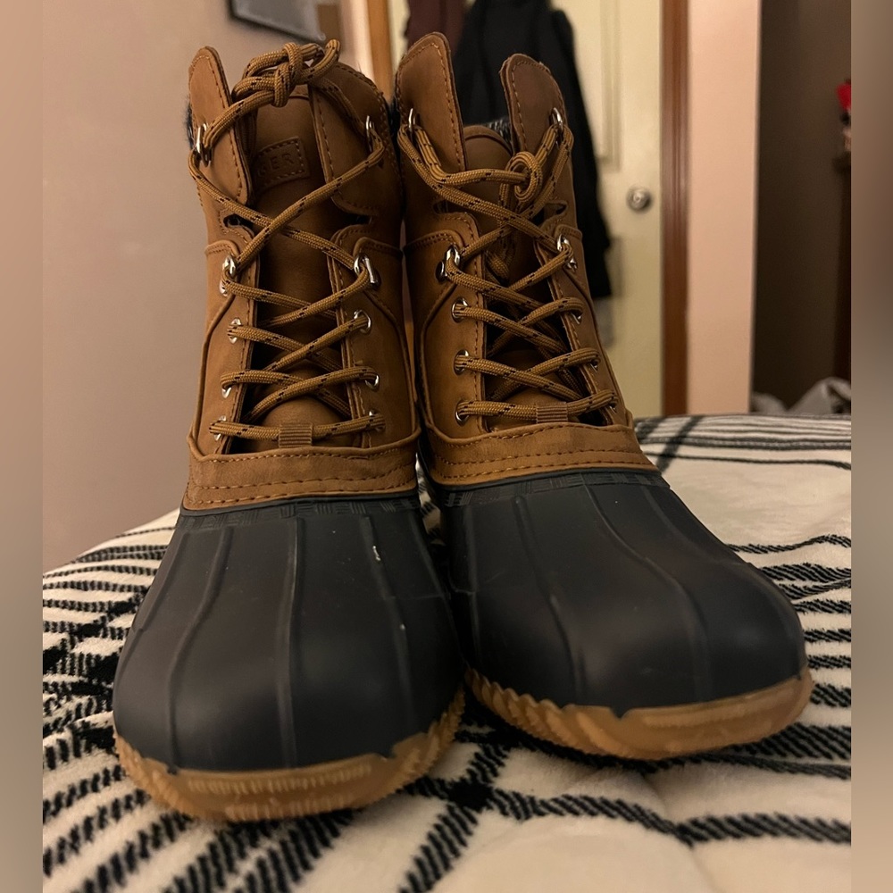 NEW Duck boots